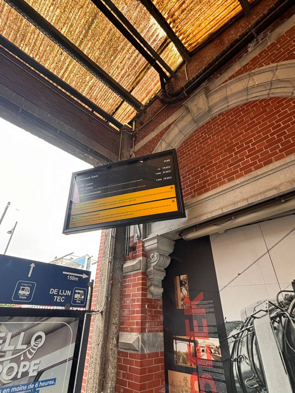 Close-up of the multimodal departure board: tram, bus and metro from Etterbeek Gare